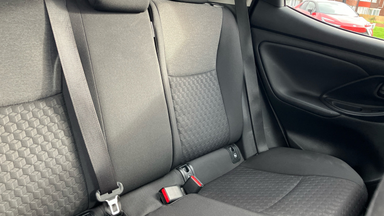 Toyota Yaris 1.5 Hybrid Design 5dr CVT Hybrid Hatchback